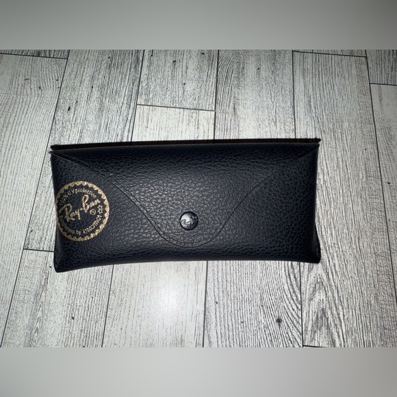 Black Ray-Ban Glasses Case - Picture 1 of 6
